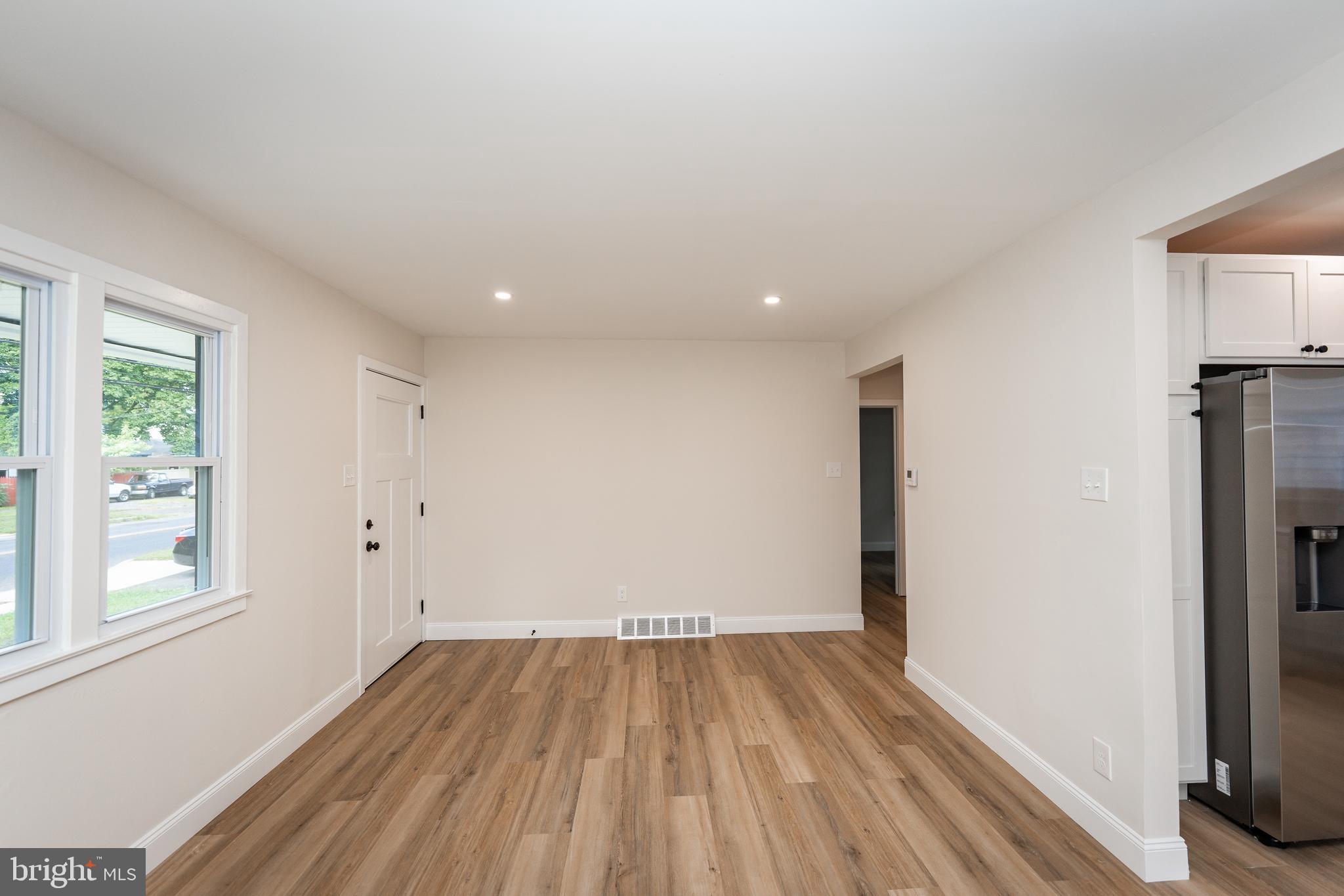 325 Chews Landing Road Lindenwold, NJ 08021 - Photo 8 of 29