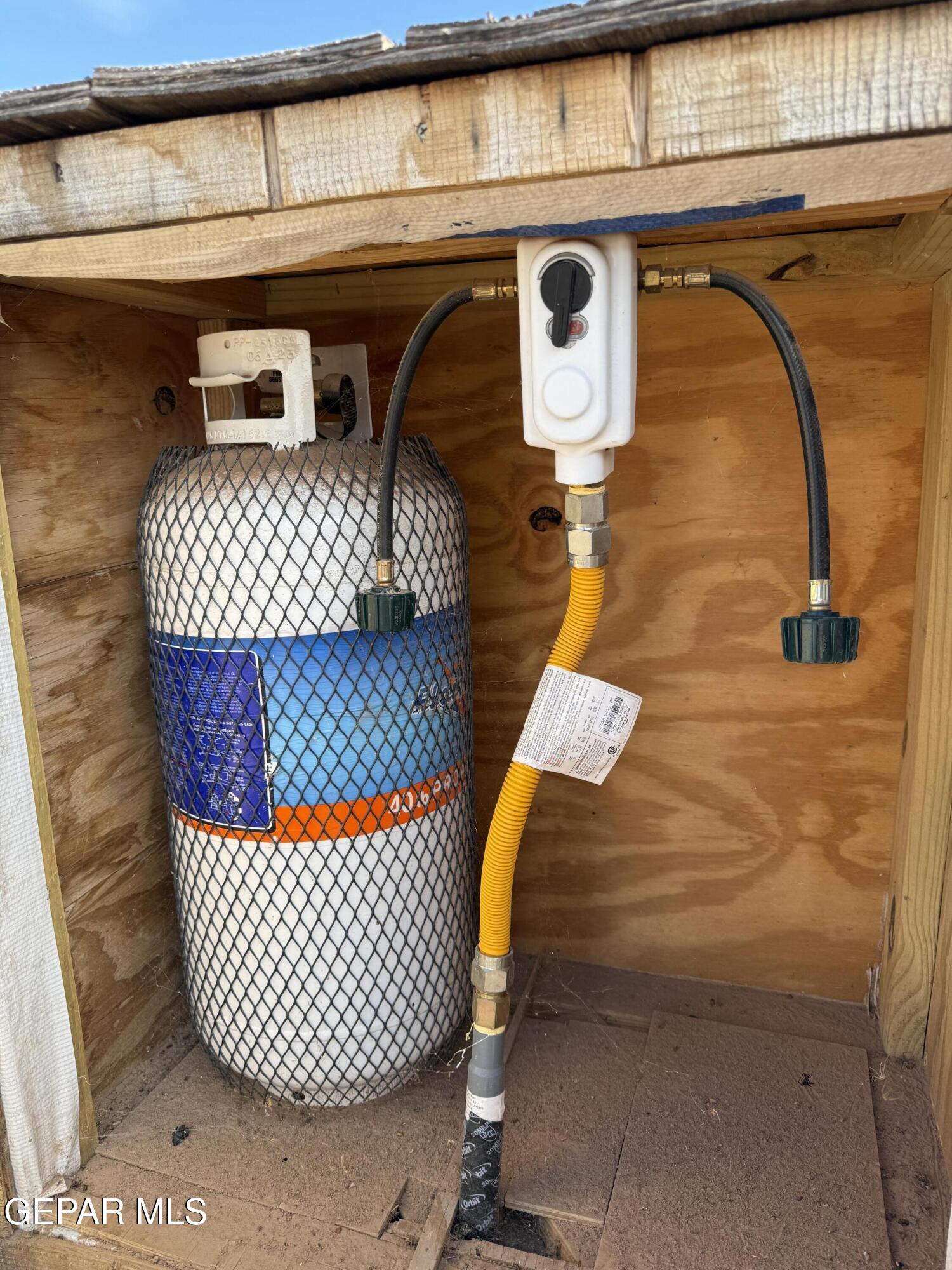 26 Ponderosa Road Salt Flat, TX 79847 - Photo 50 of 56 Propane Gas Line