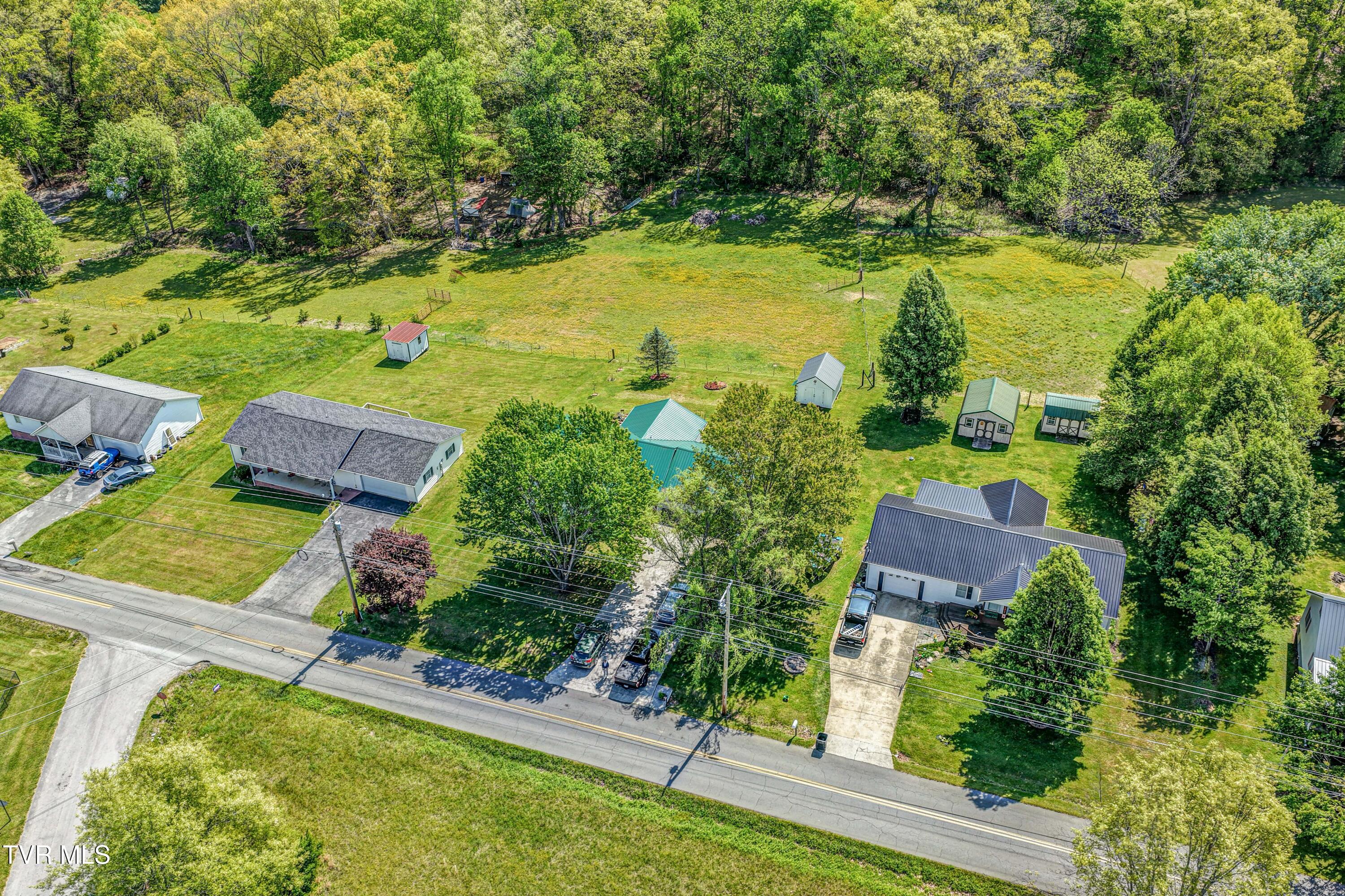 2545 Siam Road Elizabethton, TN 37643 - Photo 63 of 76 DJI_20260420114455_0684_D_5_D_6_D_7_D_8_
