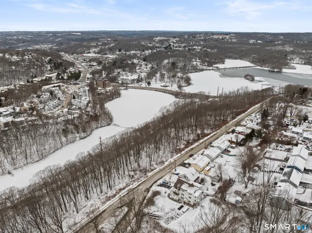 $384,000 | 590 North Walnut Street, Waterbury, CT 06704