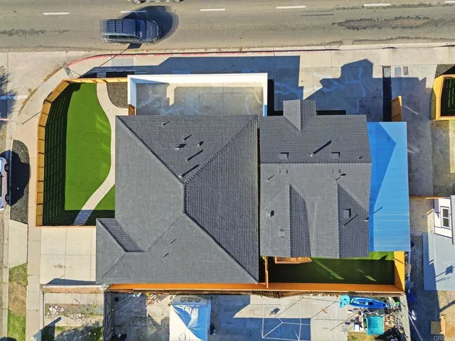 a view of a house with a floor