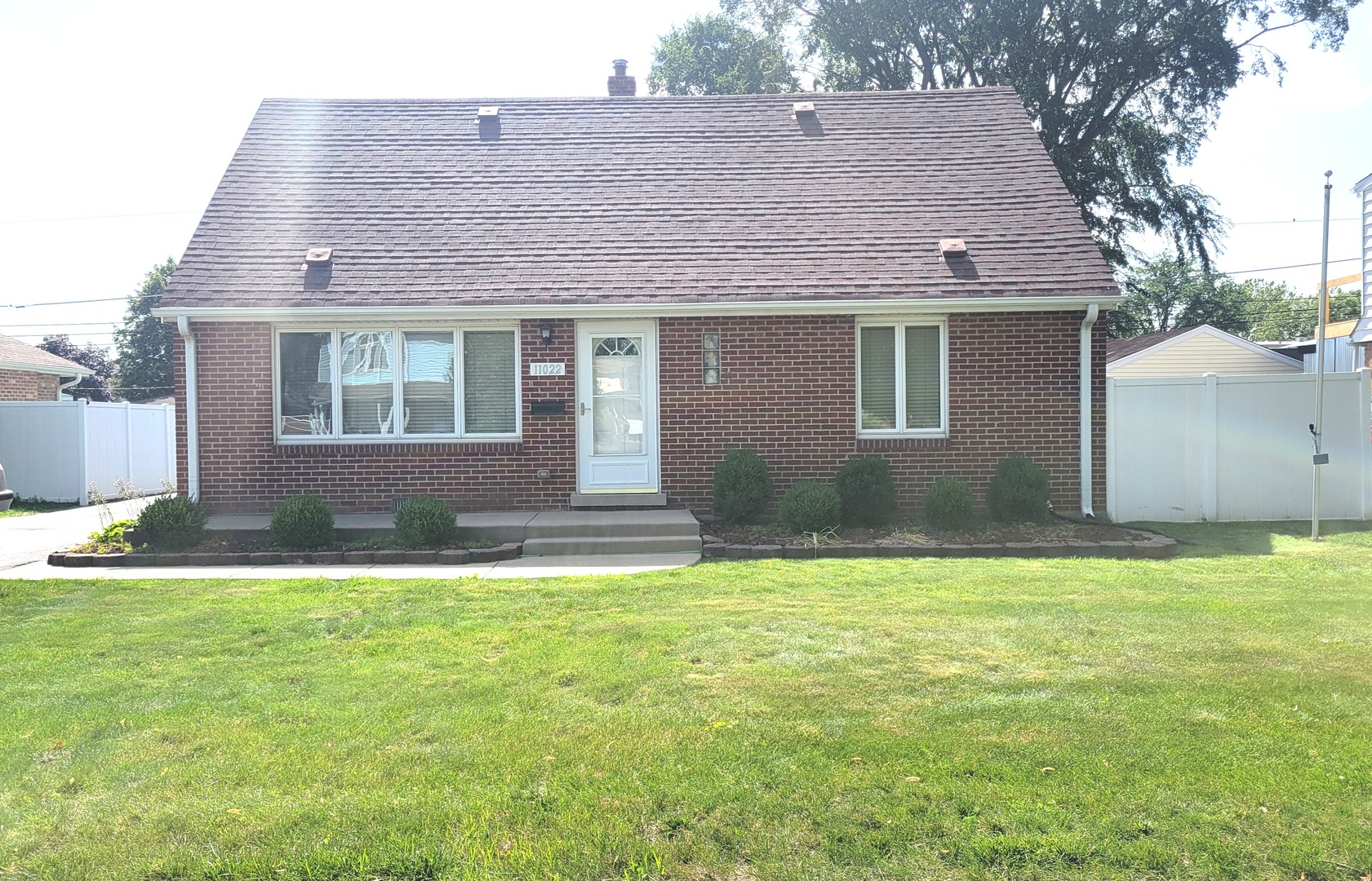 11022 Massasoit Avenue Chicago Ridge, IL 60415 - Photo 1 of 19
