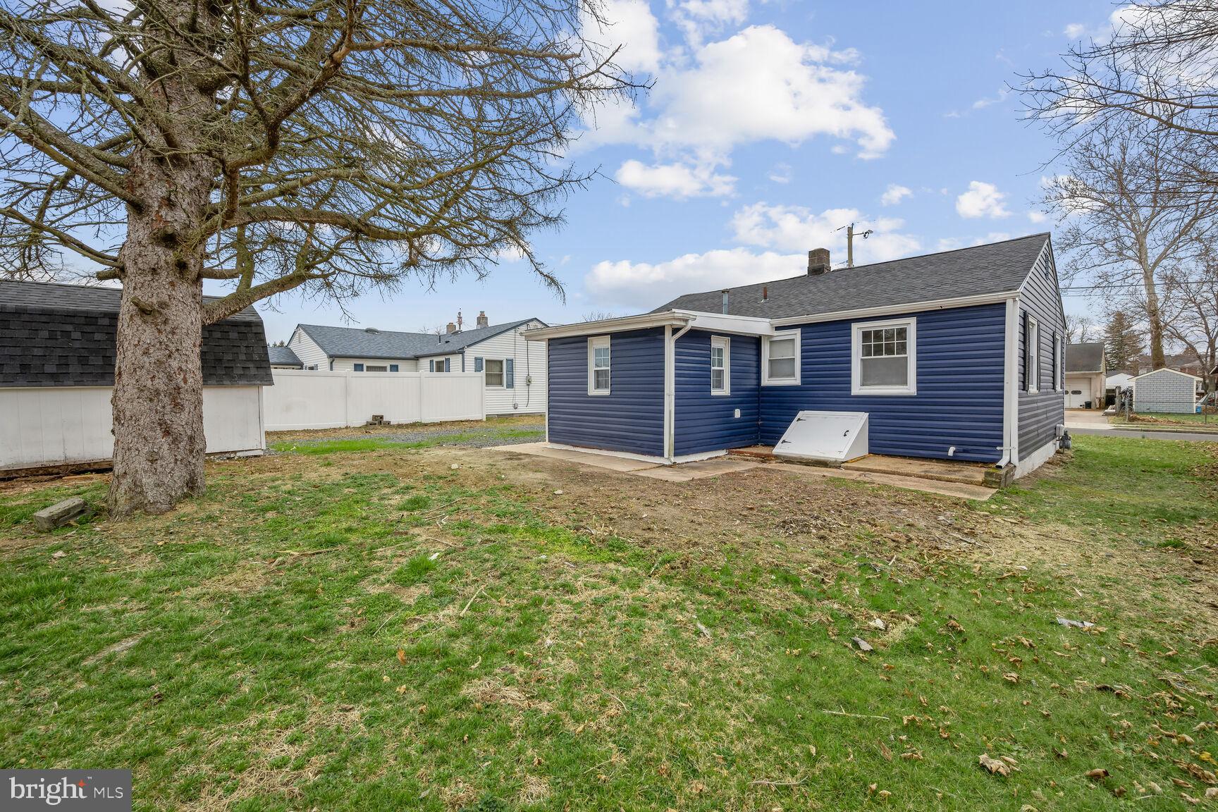 649 6th Avenue Lindenwold, NJ 08021 - Photo 21 of 22 Exterior Back