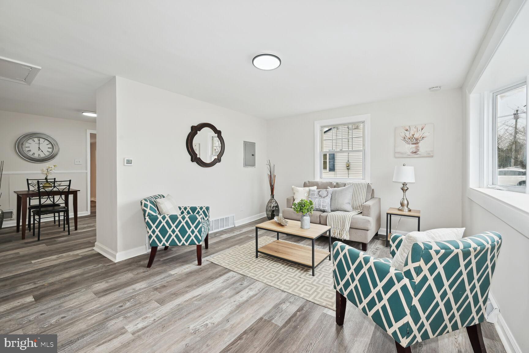 649 6th Avenue Lindenwold, NJ 08021 - Photo 3 of 22 Living Room