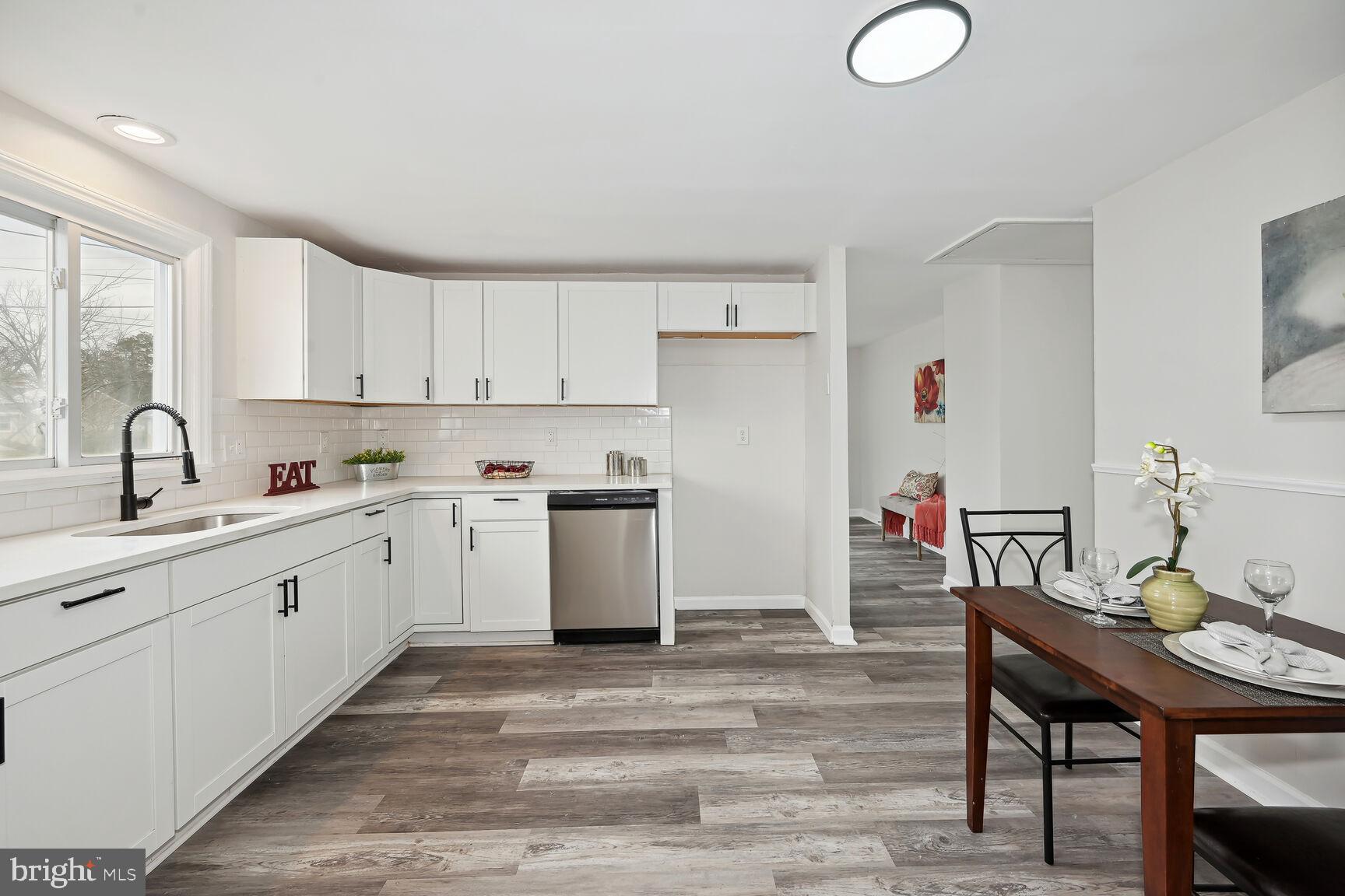 649 6th Avenue Lindenwold, NJ 08021 - Photo 9 of 22 Kitchen