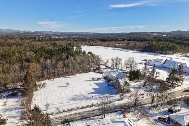 $589,000 | 199 School Street, Tilton, NH 03276
