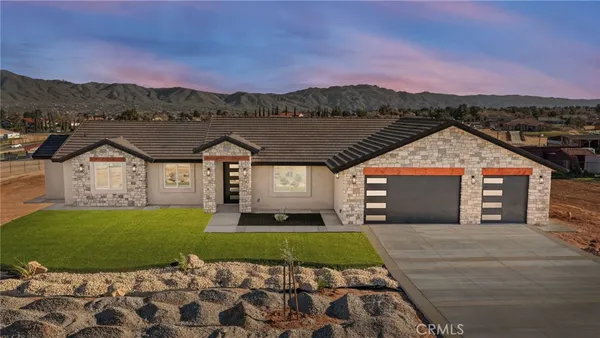 $645,000 | 18399 Pacific Street, Hesperia, CA 92345