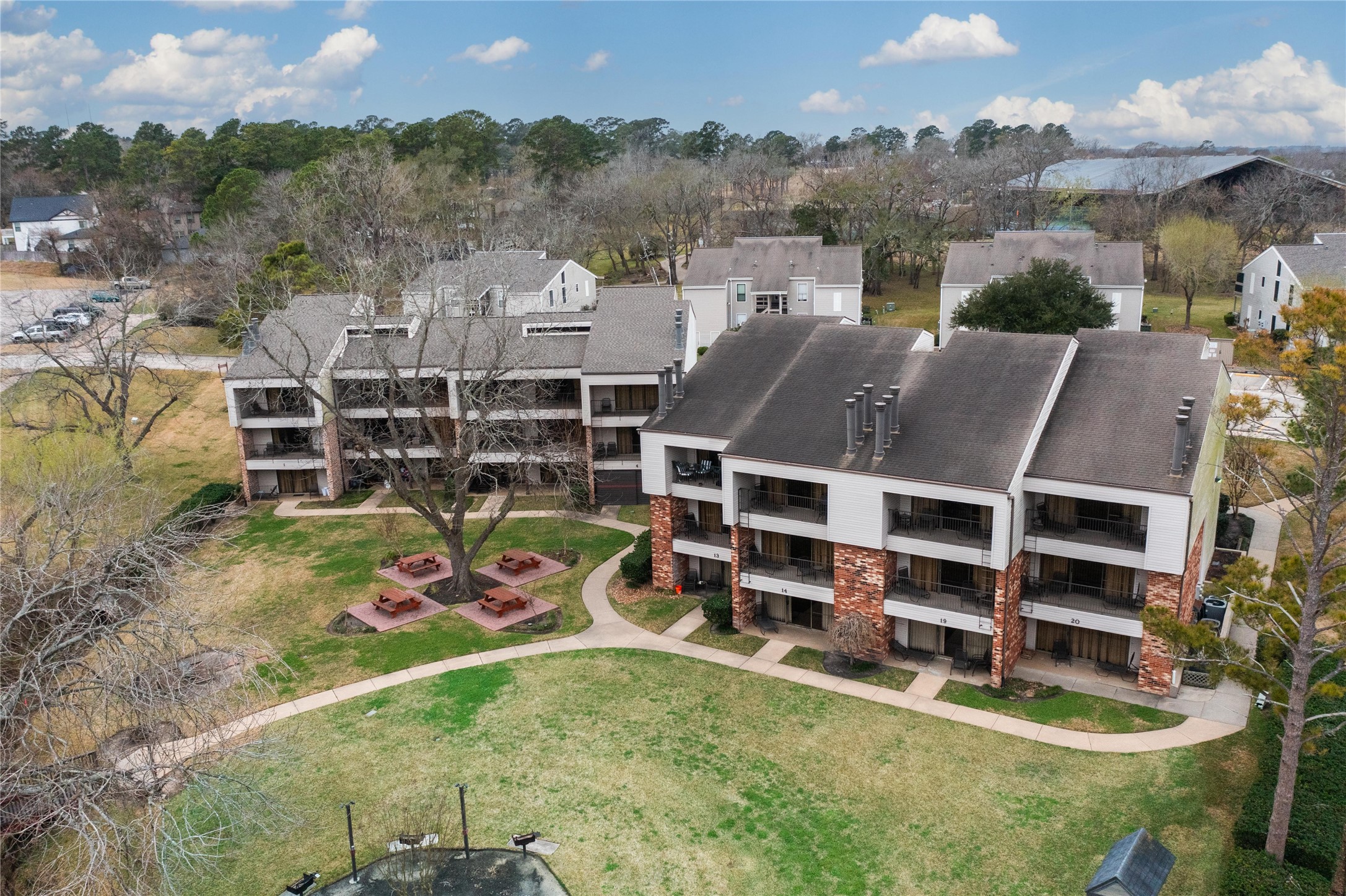 1000 April Sound Boulevard Conroe, TX 77356 - Photo 1 of 46