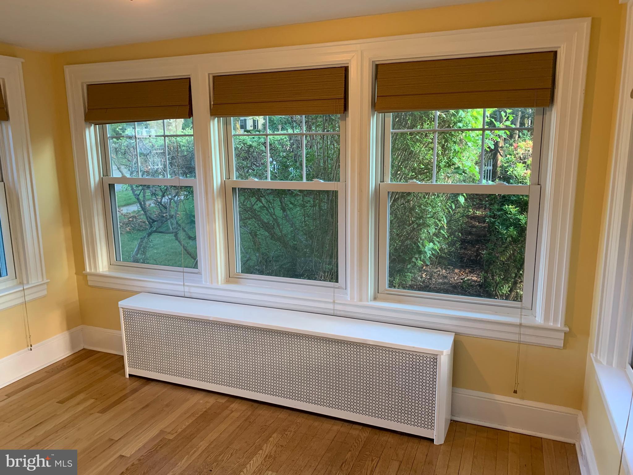 116 Lyndhurst Road York, PA 17402 - Photo 6 of 16 Sun Room