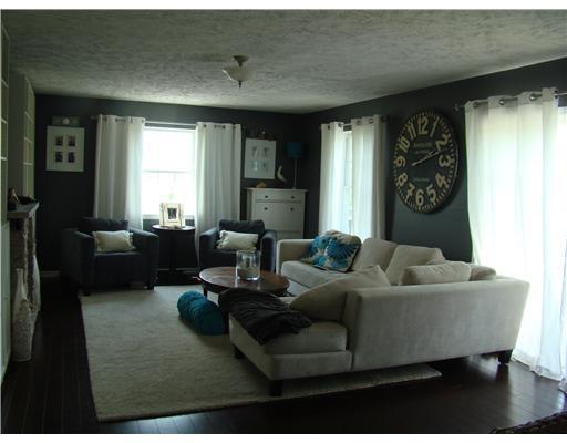 144 Hunter Road Blairsville, PA 15717 - Photo 3 of 10 Family Room.