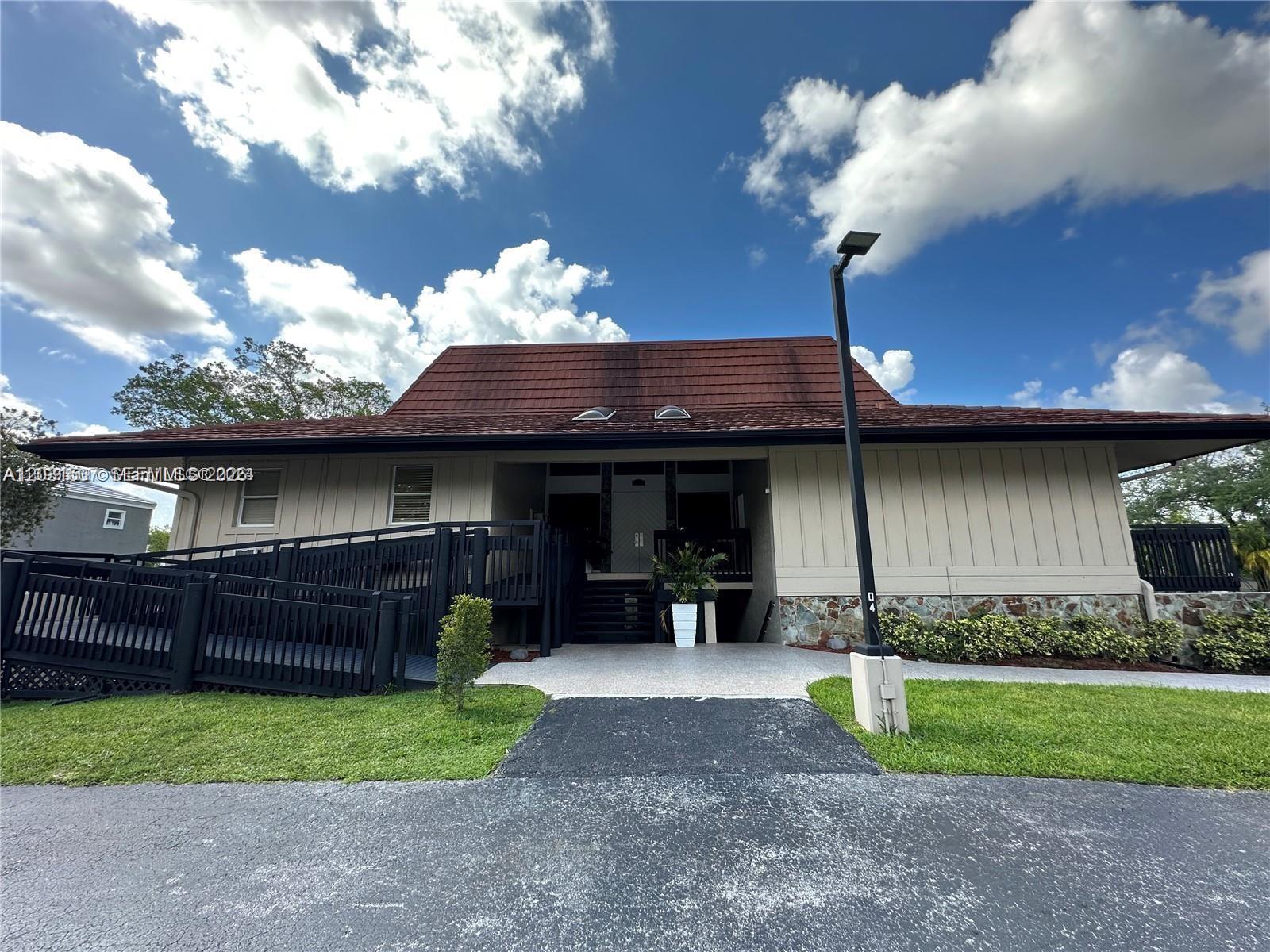 601 Ives Dairy Road, Unit 4018 Miami, FL 33179 - Photo 49 of 61