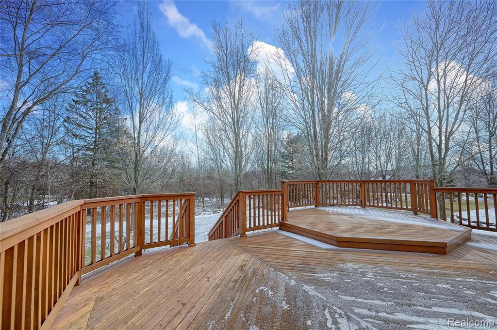 889 Rambling Drive Rochester Hills, MI 48307 - Photo 37 of 45