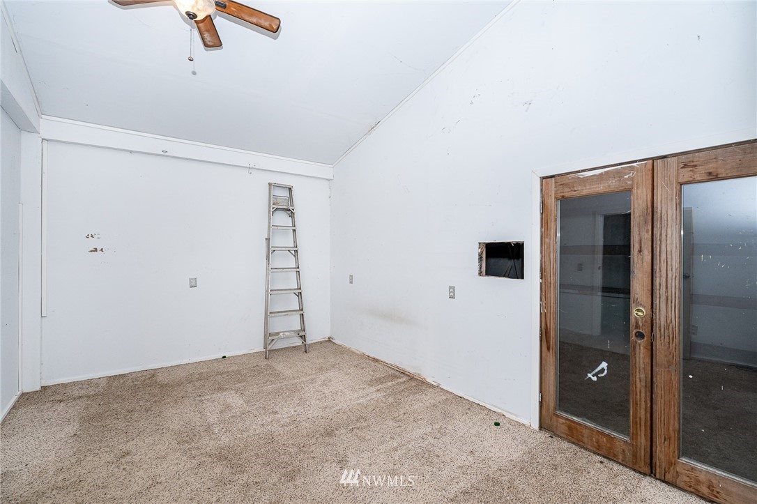 368 Jones Road Winlock, WA 98596 - Photo 33 of 39 a view of an empty room