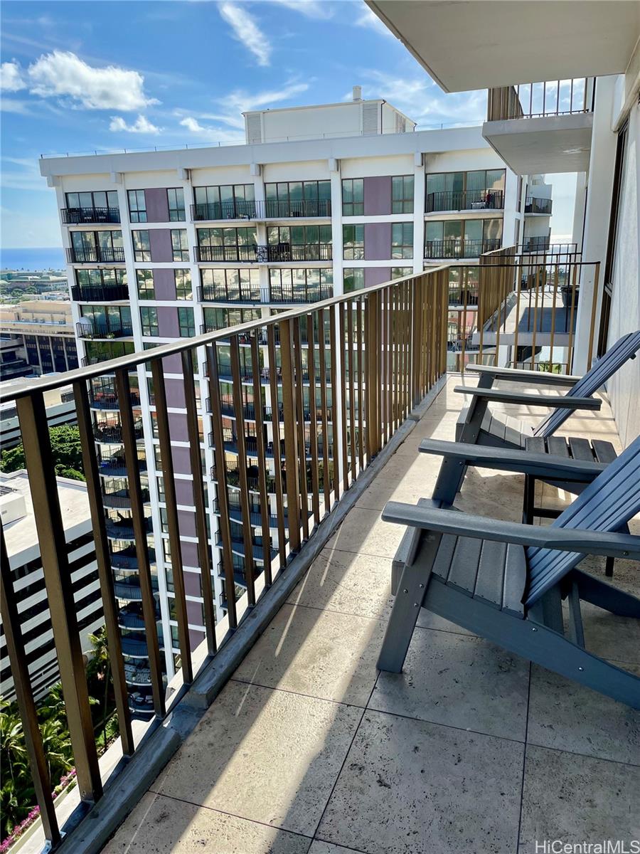 225 Queen Street, Unit 26D Honolulu, HI 96813 - Photo 13 of 24 Spacious Lanai