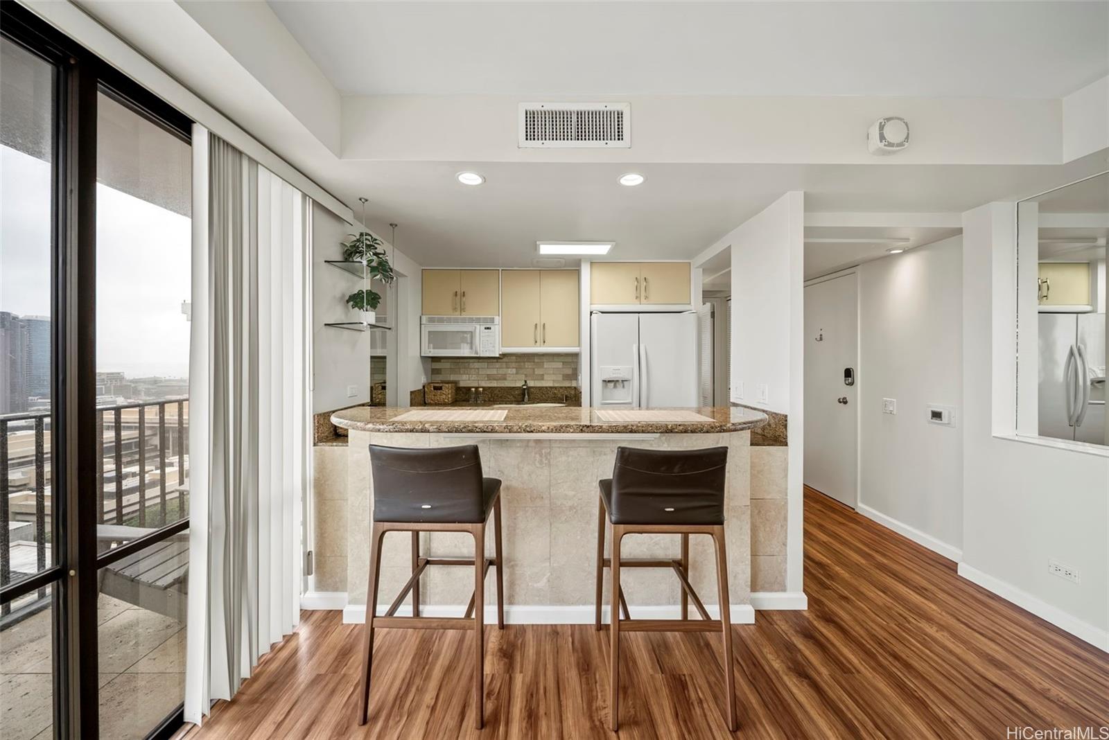 225 Queen Street, Unit 26D Honolulu, HI 96813 - Photo 4 of 24 Kitchen counter