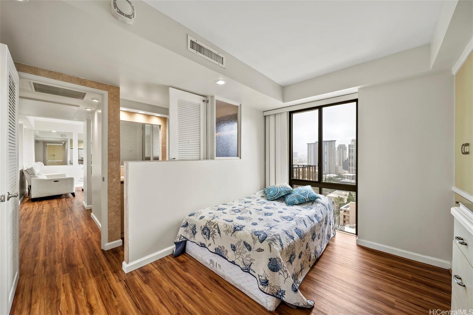 225 Queen Street, Unit 26D Honolulu, HI 96813 - Photo 9 of 24