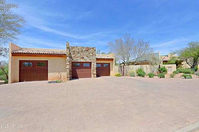 $8,400,000 | 31055 North 56th Street, Cave Creek, AZ 85331
