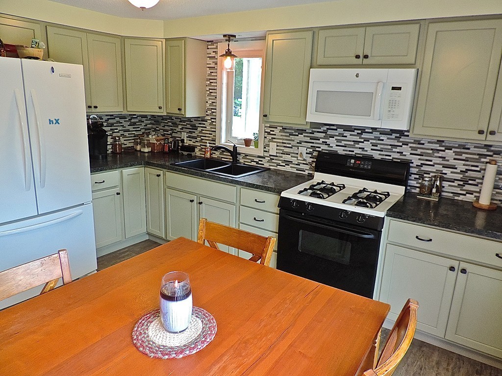 626 Gulf Road Northfield, MA 01360 - Photo 8 of 22 Gallery Image 8