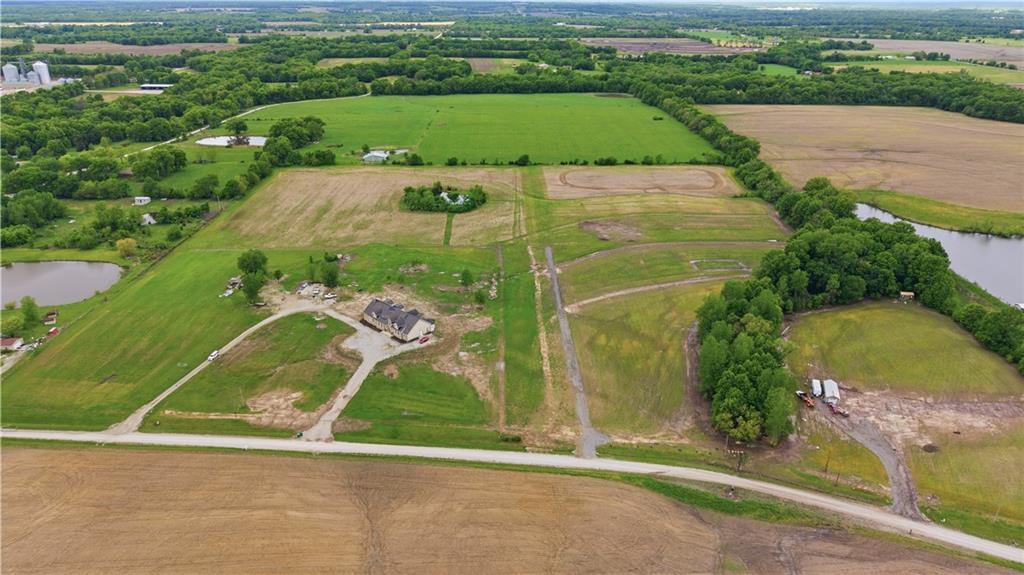 29402 South Sawmill Road Harrisonville, MO 64701 - Photo 3 of 8