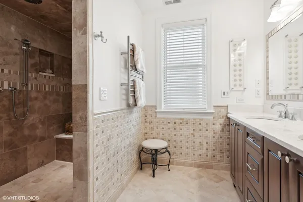 $2,299,990 | 1429 West Cullom Avenue, Chicago, IL 60613