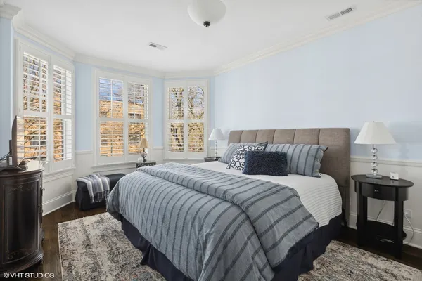 $2,299,990 | 1429 West Cullom Avenue, Chicago, IL 60613