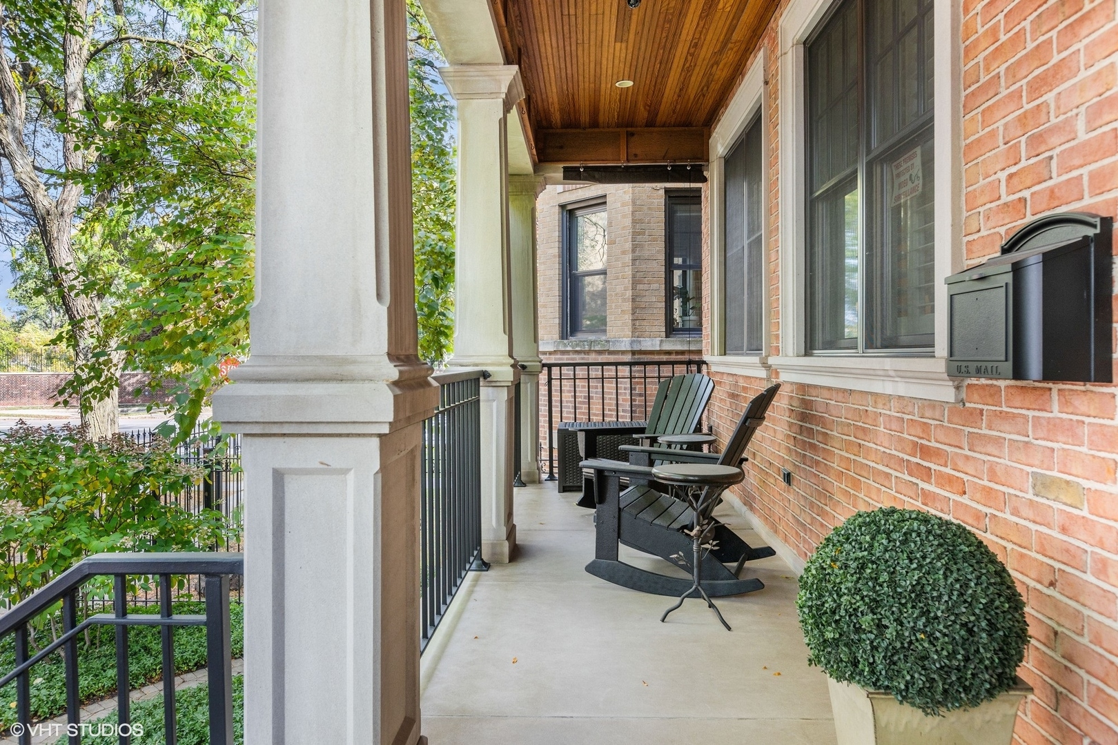 1429 West Cullom Avenue Chicago, IL 60613 - Photo 3 of 53 a view of a chair and table in the balcony
