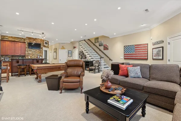 $2,299,990 | 1429 West Cullom Avenue, Chicago, IL 60613