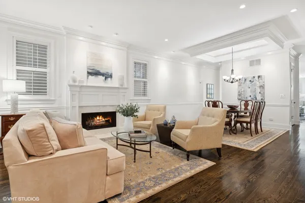 $2,299,990 | 1429 West Cullom Avenue, Chicago, IL 60613