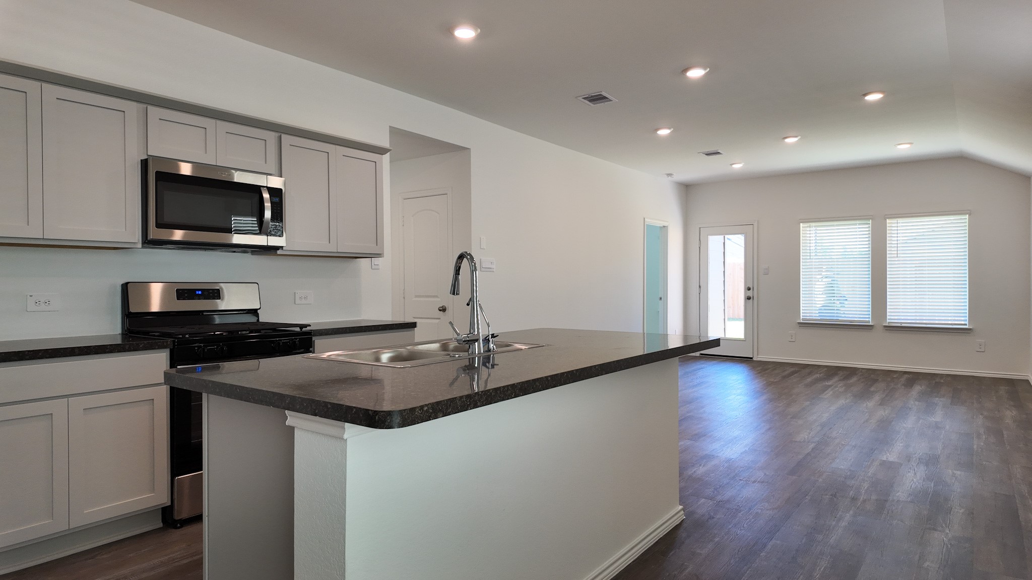 6115 Grove Of Pnes Street Spring, TX 77373 - Photo 2 of 20