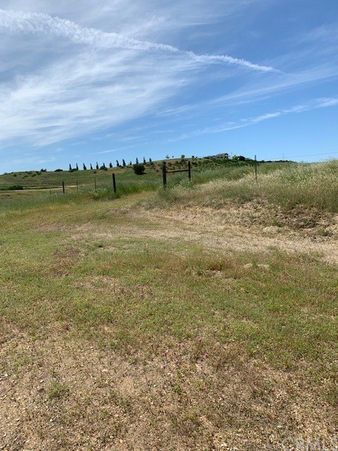 9015 Cemetery Road San Miguel, CA 93451 - Photo 9 of 15 Gallery Image 9