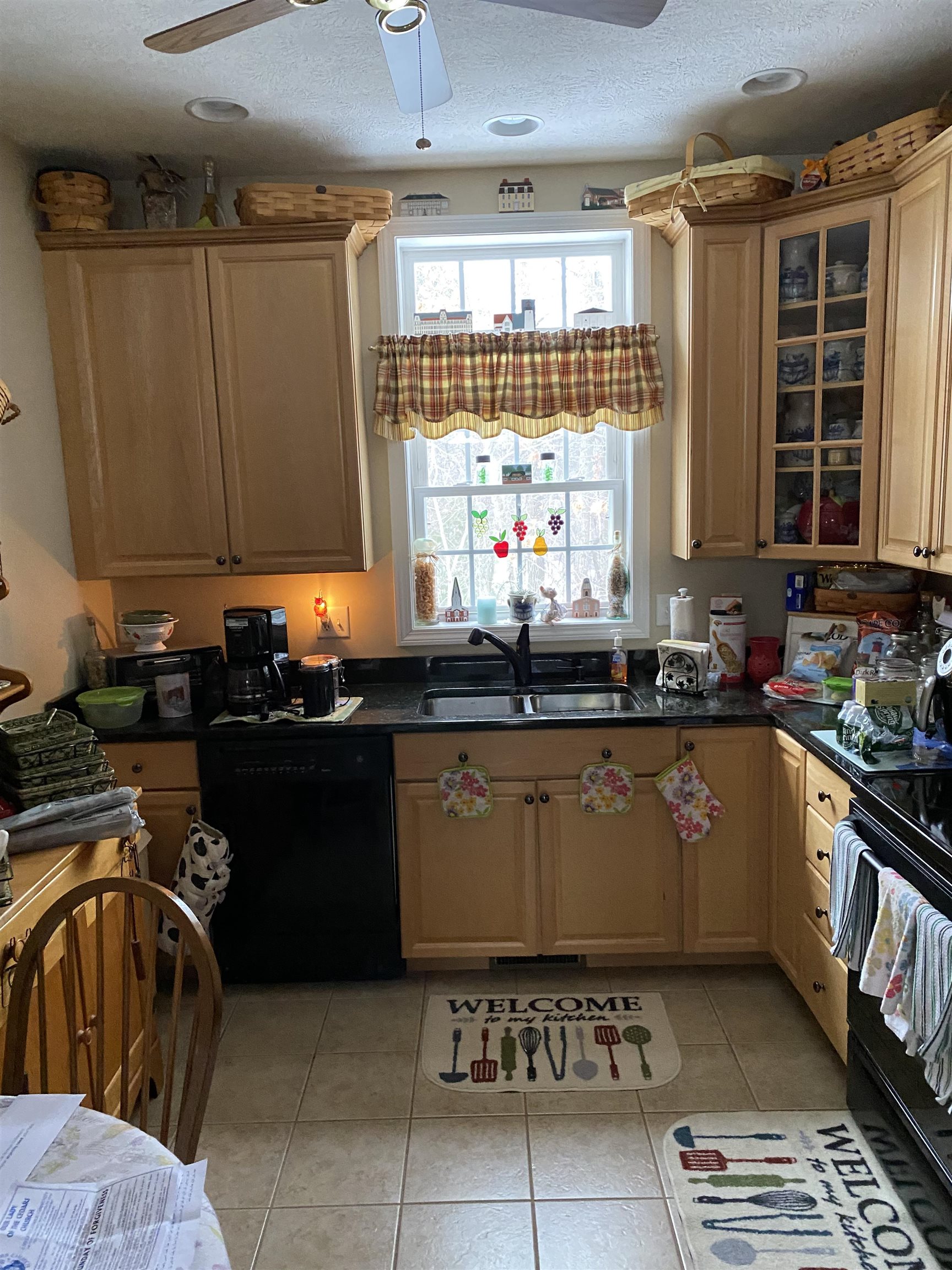 34 Mammoth Road, Unit 17 Hooksett, NH 03106 - Photo 6 of 12