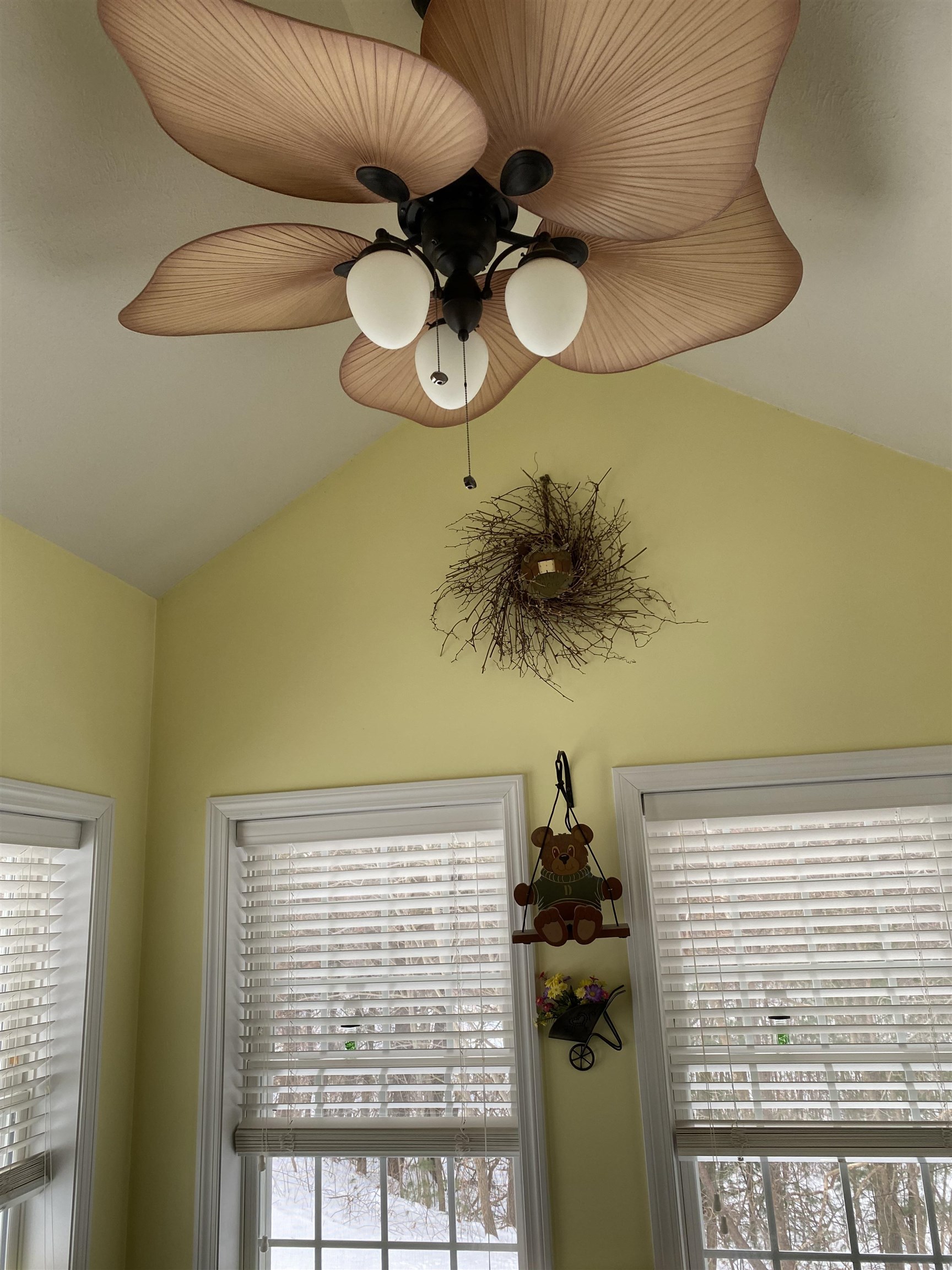 34 Mammoth Road, Unit 17 Hooksett, NH 03106 - Photo 8 of 12