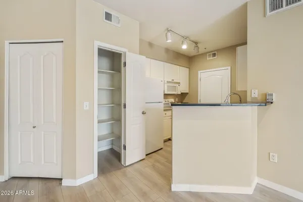$1,300 | 1701 East Colter Street, Unit 234, Phoenix, AZ 85016
