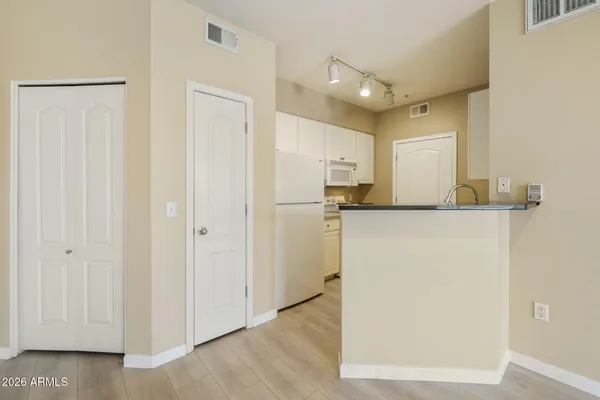 $1,300 | 1701 East Colter Street, Unit 234, Phoenix, AZ 85016