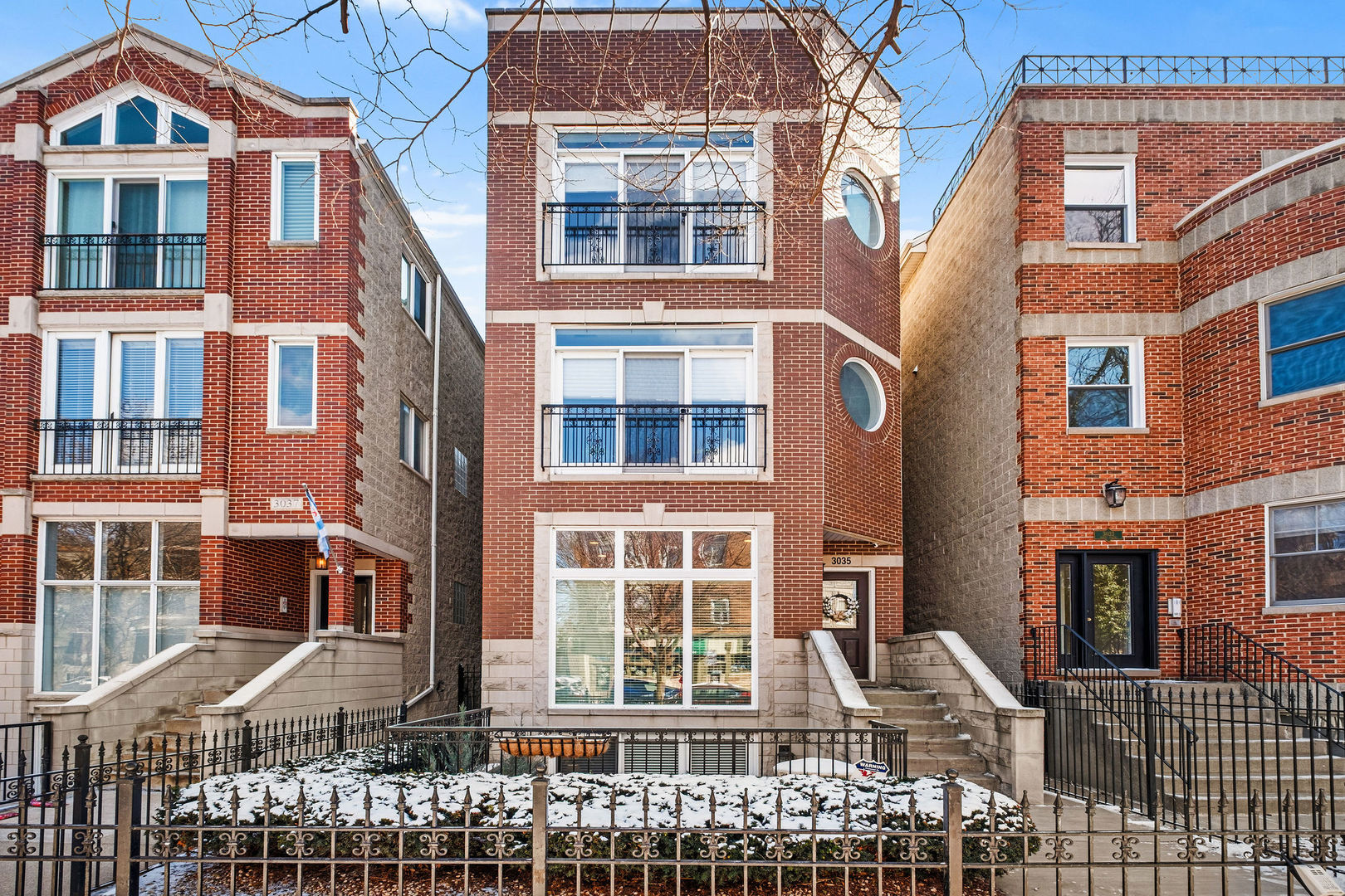 3035 North Racine Avenue, Unit 1 Chicago, IL 60657 - Photo 1 of 27 Gallery Image 1