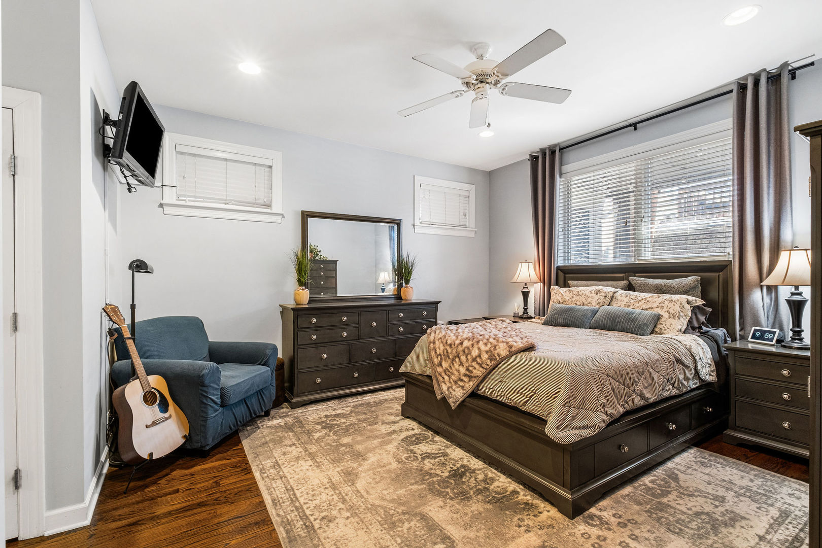 3035 North Racine Avenue, Unit 1 Chicago, IL 60657 - Photo 11 of 27 Gallery Image 11