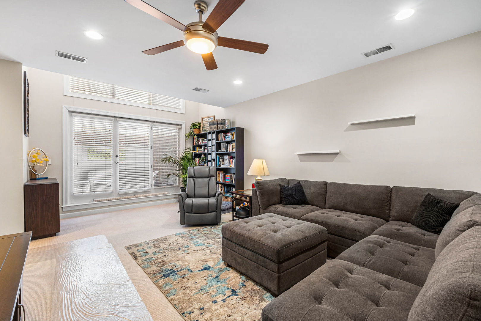 3035 North Racine Avenue, Unit 1 Chicago, IL 60657 - Photo 17 of 27 Gallery Image 17
