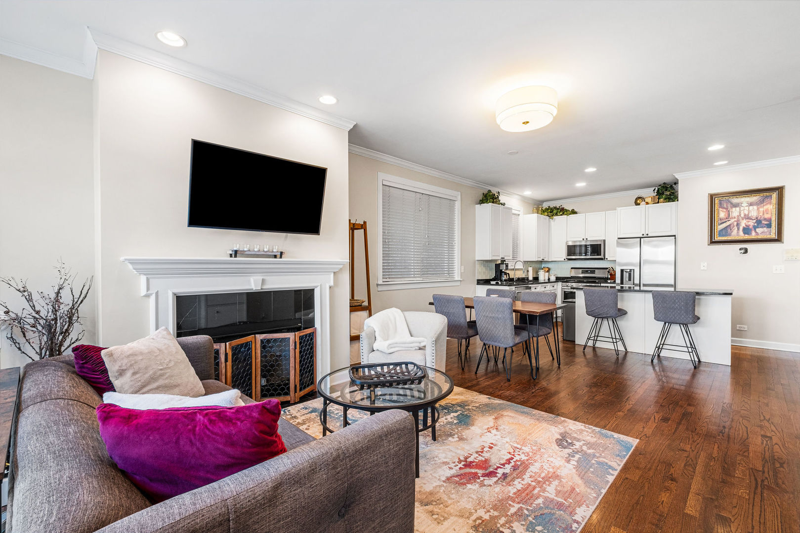 3035 North Racine Avenue, Unit 1 Chicago, IL 60657 - Photo 4 of 27 Gallery Image 4