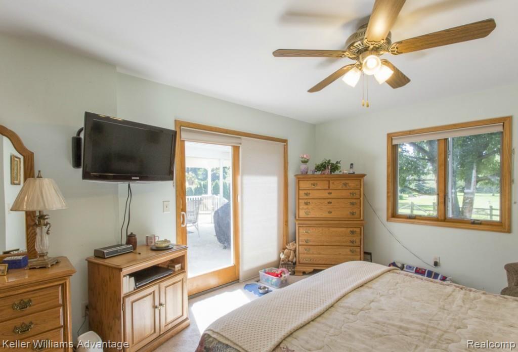 19009 Wayne Road Livonia, MI 48152 - Photo 22 of 54 25-Wayne_19009.jpg