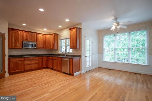 $6,950 | 119 East Jefferson Street, Falls Church, VA 22046