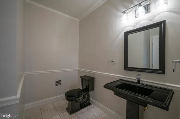 $6,950 | 119 East Jefferson Street, Falls Church, VA 22046