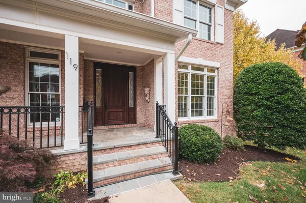 $6,950 | 119 East Jefferson Street, Falls Church, VA 22046