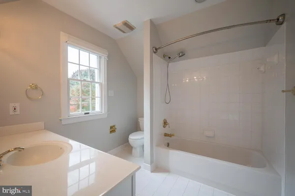 $6,950 | 119 East Jefferson Street, Falls Church, VA 22046