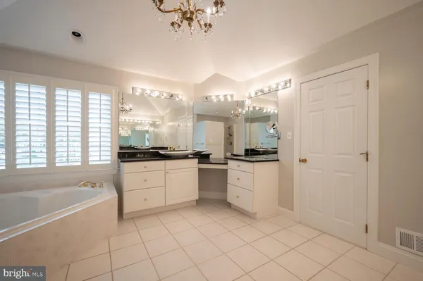 $6,950 | 119 East Jefferson Street, Falls Church, VA 22046