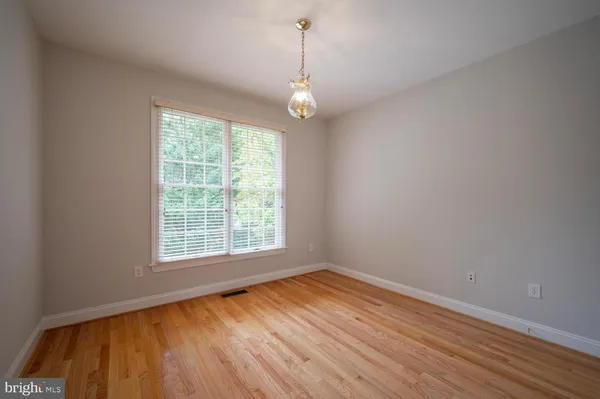 $6,950 | 119 East Jefferson Street, Falls Church, VA 22046