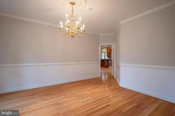 $6,950 | 119 East Jefferson Street, Falls Church, VA 22046