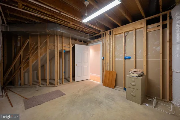 $6,950 | 119 East Jefferson Street, Falls Church, VA 22046