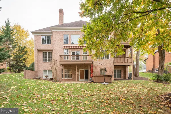 $6,950 | 119 East Jefferson Street, Falls Church, VA 22046