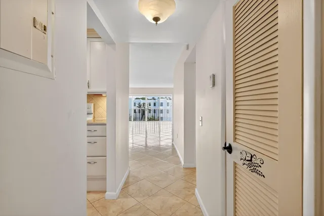 $209,500 | 4242 Deste Court, Unit 301, Lake Worth, FL 33467