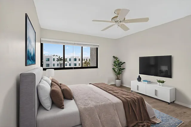 $209,500 | 4242 Deste Court, Unit 301, Lake Worth, FL 33467